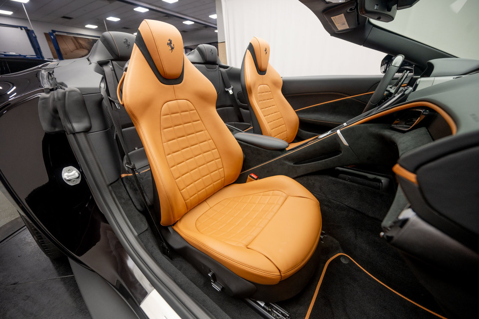 Used 2026 Ferrari Roma Spider RWD image 21