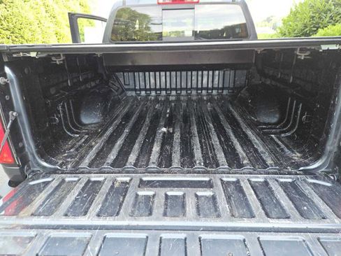 Used 2019 Chevrolet Colorado Z71 AWD/4WD image 27