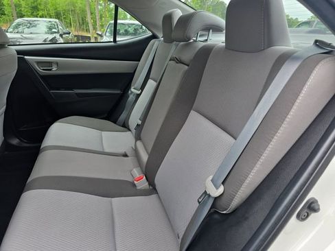 Used 2018 Toyota Corolla LE FWD image 13