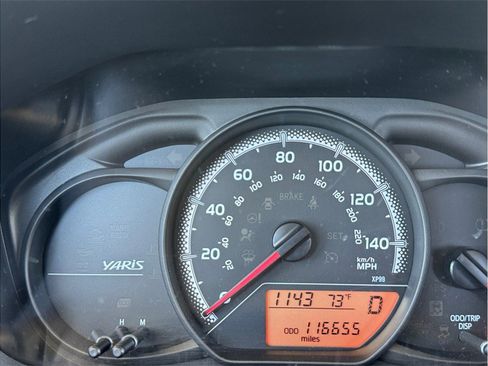 Used 2015 Toyota Yaris L FWD image 13