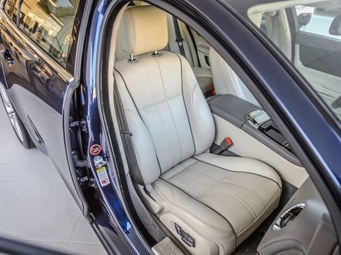 Used 2015 Jaguar XJ L Portfolio image 50