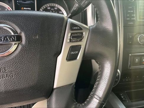 Used 2016 Nissan Titan SL image 19