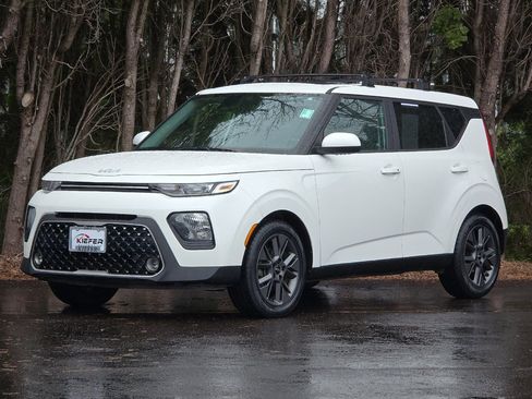 Used 2022 Kia Soul EX FWD image 8