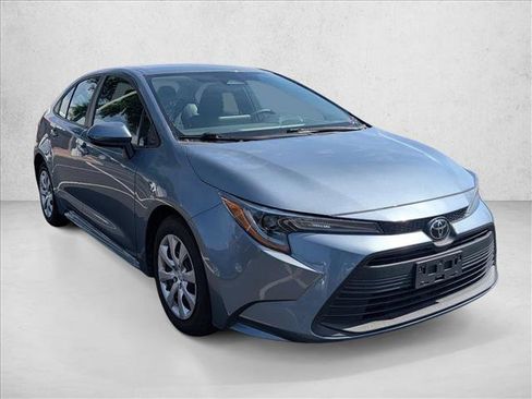 Used 2024 Toyota Corolla LE FWD image 3
