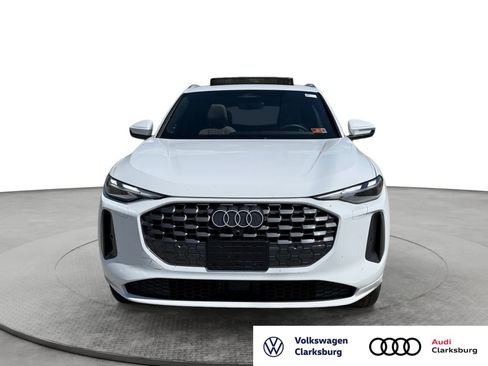 Used 2025 Audi Q5 Premium w/ Convenience Package AWD/4WD image 2