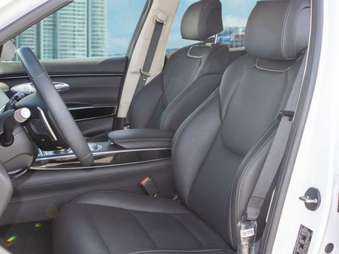 Used 2024 Genesis GV70 2.5T image 16