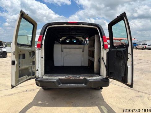 Used 2016 Chevrolet Express 3500 Extended RWD image 20
