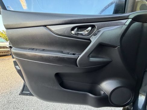 Used 2016 Nissan Rogue SL w/ SL Premium Package FWD image 19