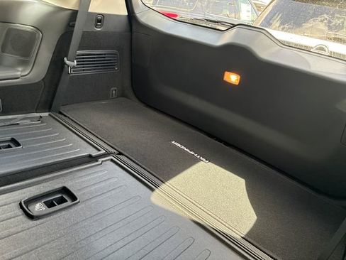 New 2026 Nissan Pathfinder Platinum image 14