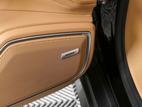 Used 2023 Porsche Panamera 4S w/ Premium Package image 7