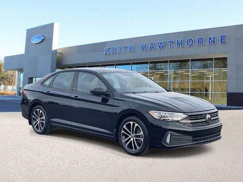 Used 2023 Volkswagen Jetta Sport image 1