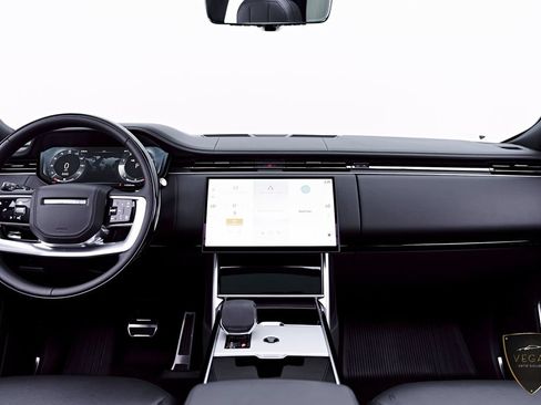 Used 2025 Land Rover Range Rover SE AWD/4WD image 55