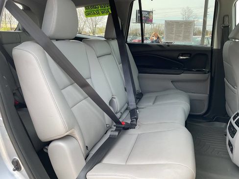 Used 2019 Honda Pilot Touring image 49