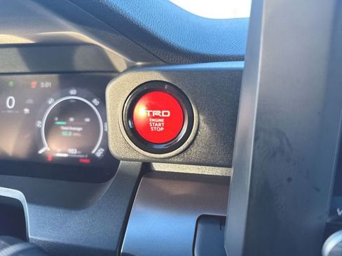 Used 2025 Toyota Tacoma TRD Off-Road image 16