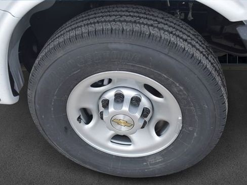 New 2025 Chevrolet Express 2500 Extended image 12
