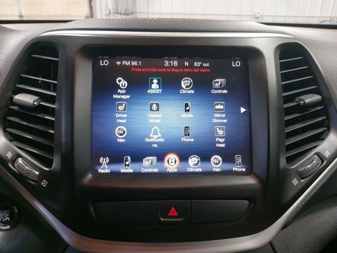 Used 2016 Jeep Cherokee Limited FWD image 21