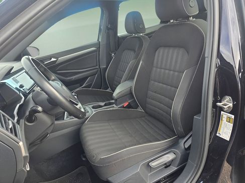 Used 2023 Volkswagen Jetta Sport image 13