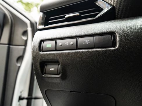 Used 2025 Nissan Sentra SV FWD image 36