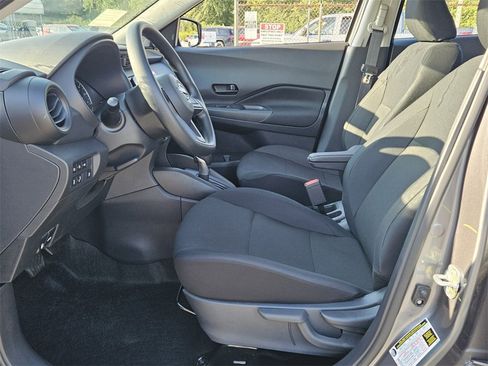 New 2025 Nissan Kicks Play S image 3