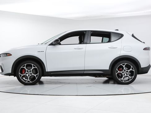 Used 2024 Alfa Romeo Tonale Veloce w/ Active Assist Package AWD/4WD image 2