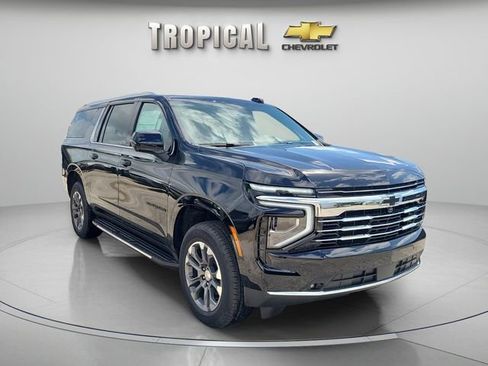 New 2026 Chevrolet Suburban LT w/ Comfort Package RWD image 4