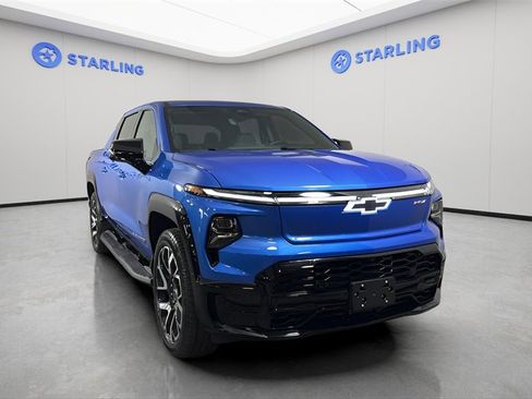 Certified 2025 Chevrolet Silverado EV RST image 14