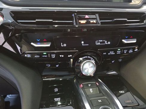 Certified 2025 Acura MDX FWD image 19