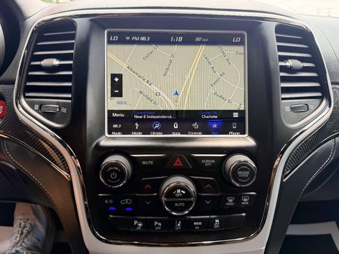 Used 2018 Jeep Grand Cherokee Trackhawk AWD/4WD image 24