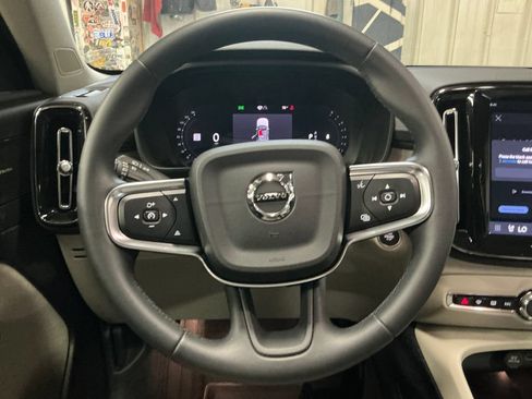 Certified 2023 Volvo XC40 B5 Plus w/ Protection Package Premier AWD/4WD image 20
