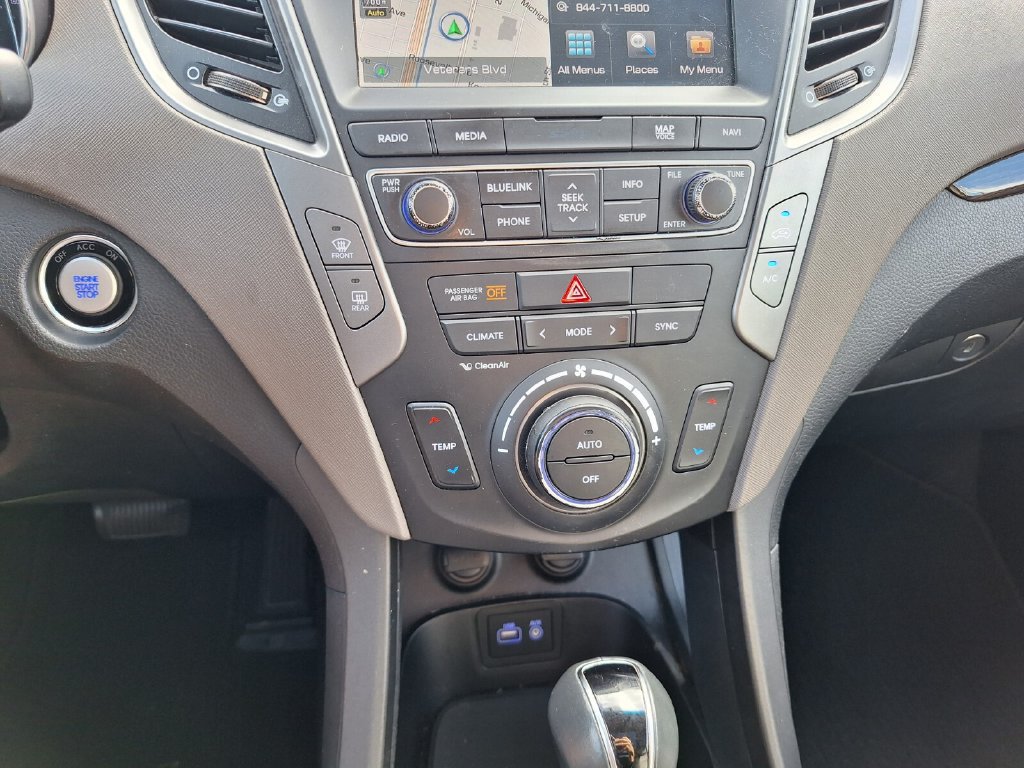Used 2017 Hyundai Santa Fe Sport w/ 2.4L Tech Package 04 FWD image 17