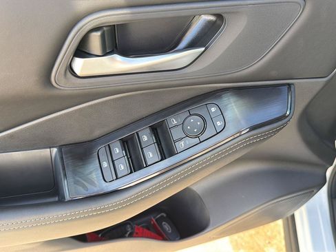 Used 2026 Nissan Rogue SV AWD/4WD image 15