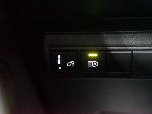 Used 2024 Toyota Corolla SE image 24