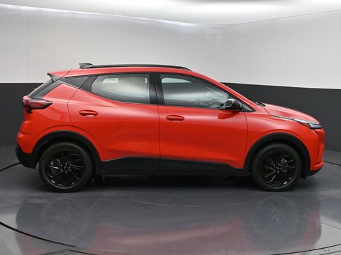 New 2027 Chevrolet Bolt RS w/ Technology Package FWD image 8