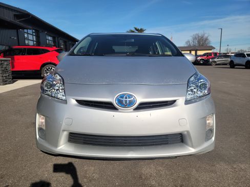 Used 2011 Toyota Prius Five image 2