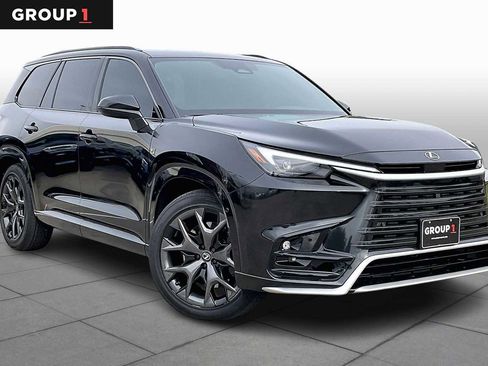 Used 2026 Lexus TX 500h AWD image 2