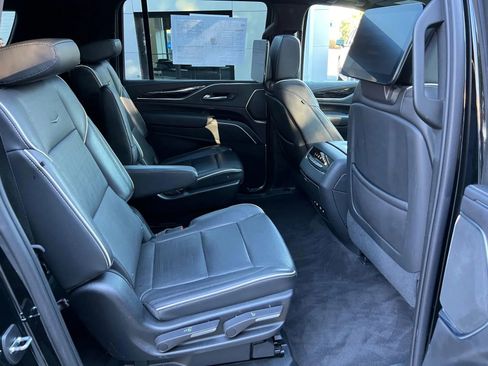 Used 2023 Cadillac Escalade ESV Sport w/ Touring Package image 9