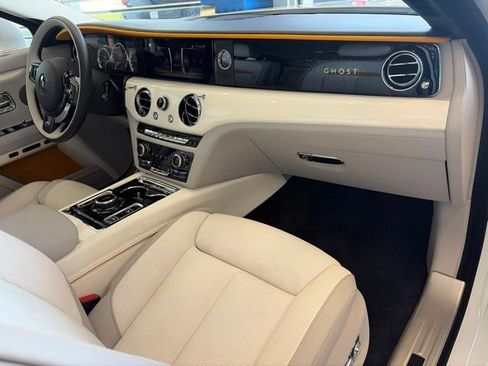 Used 2024 Rolls-Royce Ghost AWD/4WD image 17