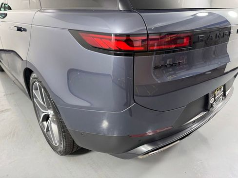 Used 2023 Land Rover Range Rover Sport SE AWD/4WD image 7