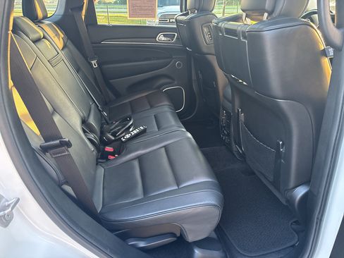 Used 2018 Jeep Grand Cherokee Summit AWD/4WD image 17