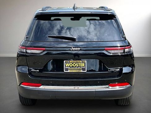Used 2023 Jeep Grand Cherokee Limited AWD/4WD image 6