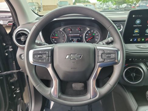 Used 2025 Chevrolet Blazer LT AWD/4WD image 21