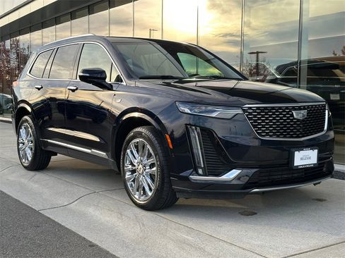 Used 2022 Cadillac XT6 Premium Luxury w/ LPO, Radiant Package image 7