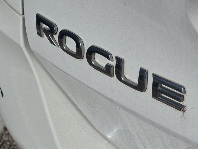 Used 2017 Nissan Rogue SV FWD image 14
