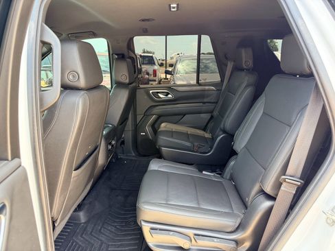 Used 2022 Chevrolet Tahoe Z71 w/ Z71 Off-Road Package AWD/4WD image 25
