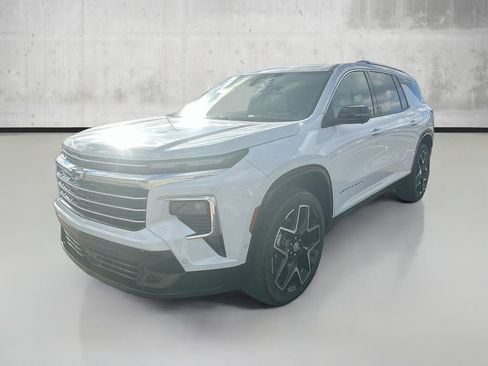 New 2026 Chevrolet Traverse High Country w/ LPO, Floor Liner Package AWD/4WD image 1