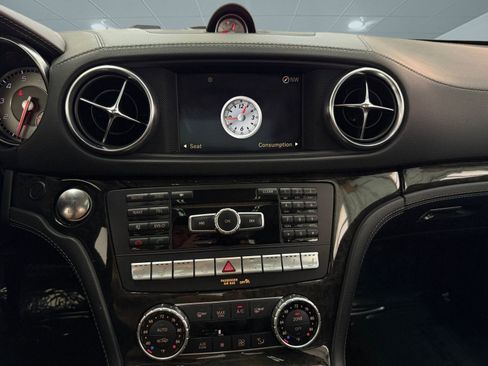 Used 2013 Mercedes-Benz SL 550 image 27