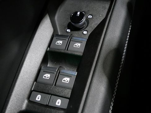 Used 2023 Audi Q4 e-tron Premium Plus w/ Premium Plus image 14