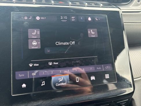 Used 2024 Jeep Grand Cherokee Altitude AWD/4WD image 25