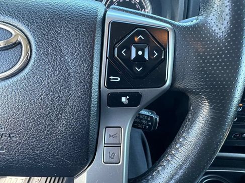 Used 2022 Toyota 4Runner Limited AWD/4WD image 22