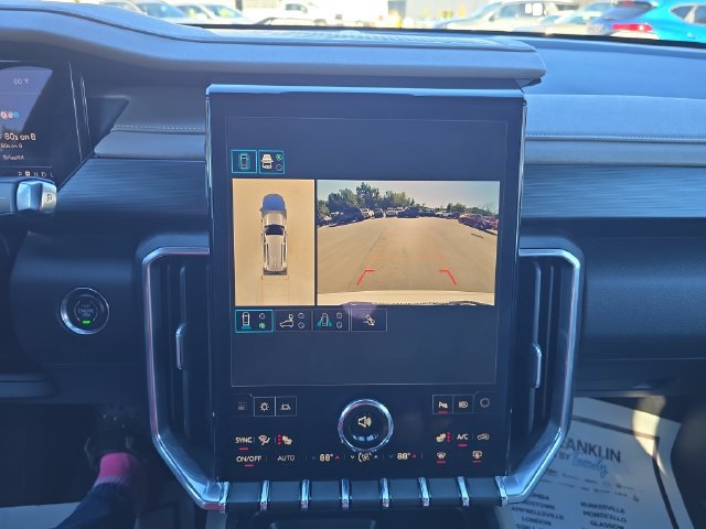 Used 2026 GMC Acadia Elevation w/ Elevation Premium Package FWD image 22